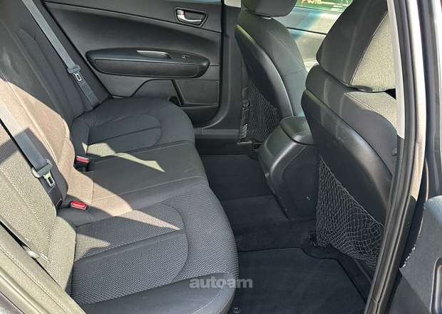 Kia Optima 2019 — լուսանկար 11