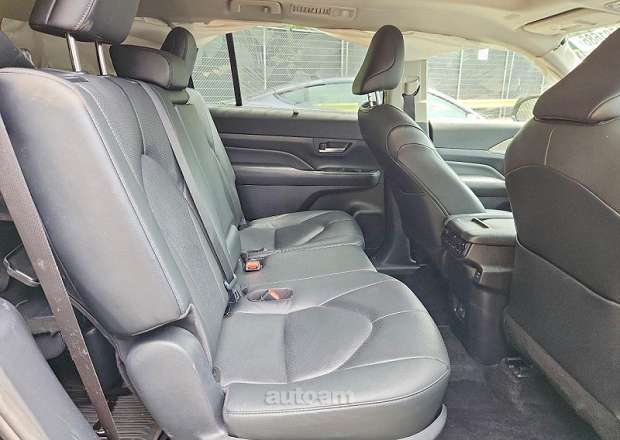 Toyota Grand Hiace