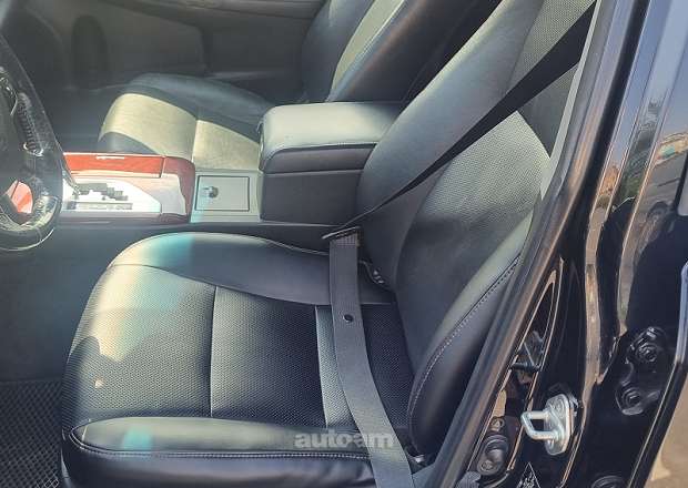 Toyota Camry 2012 — photo 12