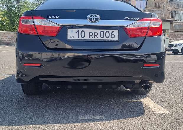 Toyota Camry 2012 — photo 4