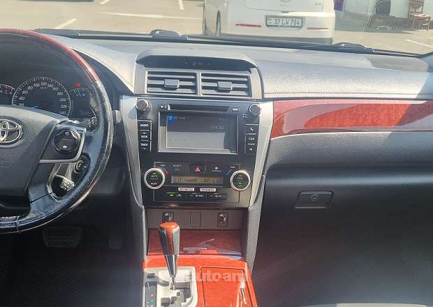 Toyota Camry 2012 — photo 7