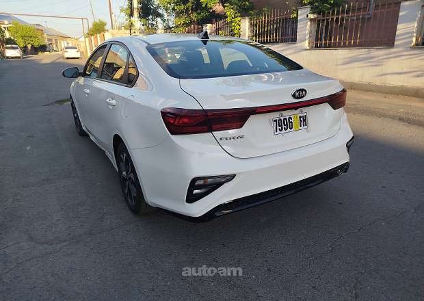 Kia Forte 2020 — լուսանկար 5