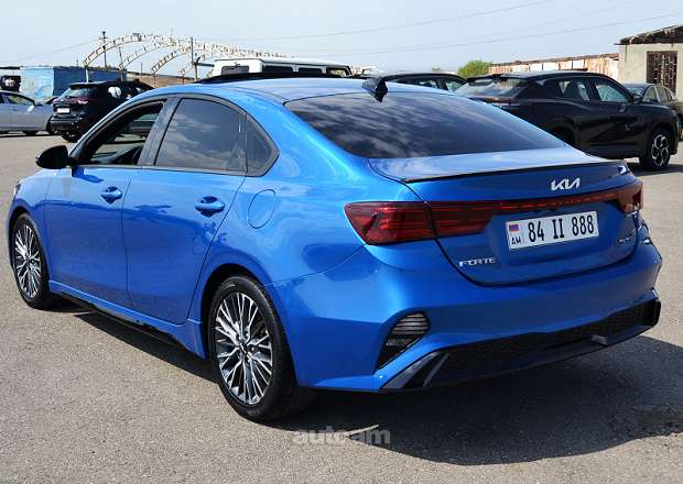 Kia Forte 2022 — լուսանկար 15