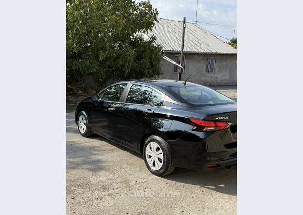 Nissan Versa 2021 — լուսանկար 6