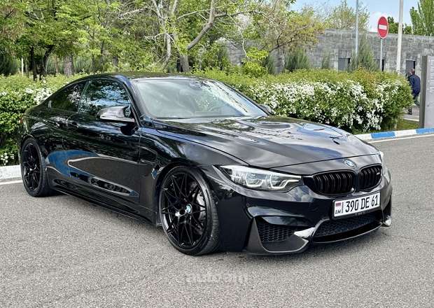 BMW M4 2018 — photo 1
