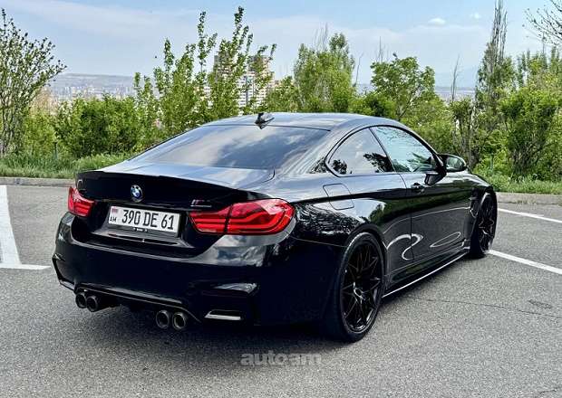 BMW M4 2018 — photo 7