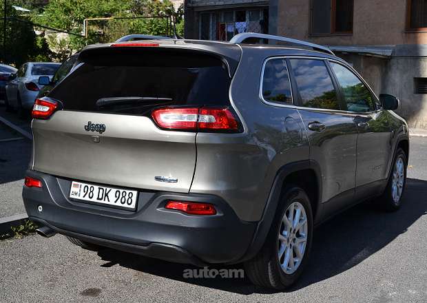Jeep Cherokee 2017 — photo 13