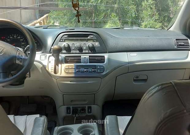 Honda Odyssey 2005 — լուսանկար 5