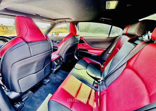 Lexus ES 350 2022 — լուսանկար 9