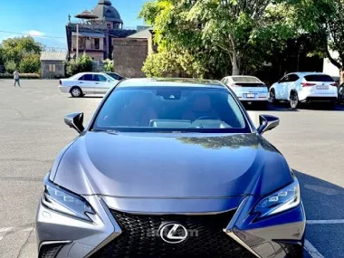 Lexus ES 350, 2022