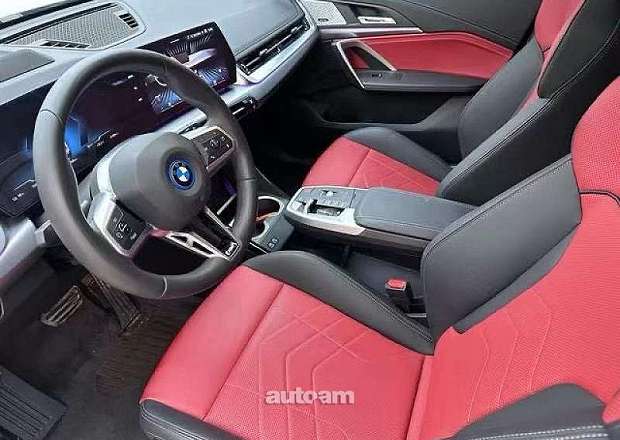 BMW iX1