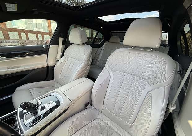 BMW 750