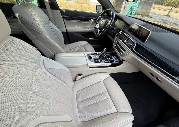 BMW 750