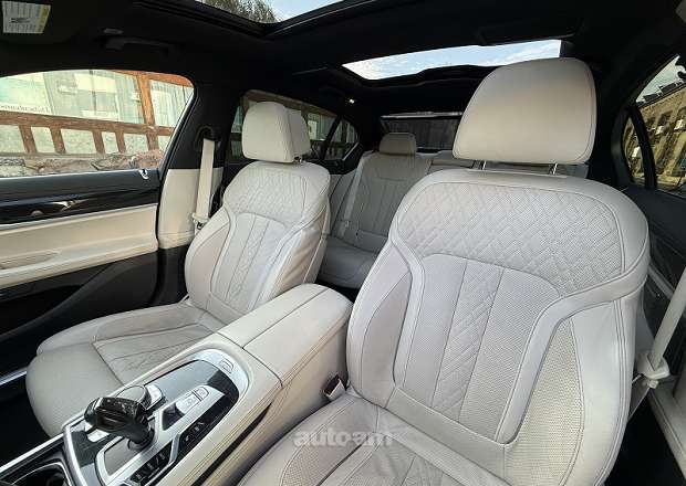 BMW 750