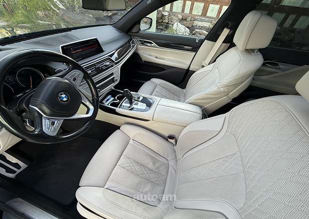 BMW 750