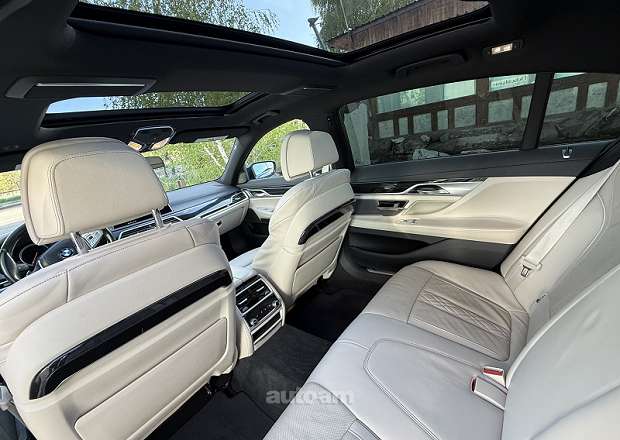 BMW 750