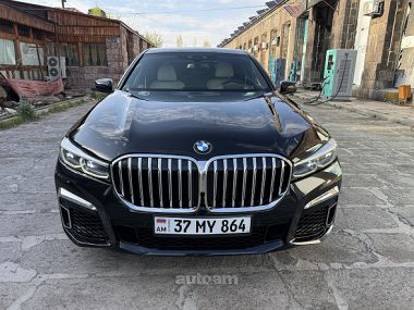 BMW 750  2018 