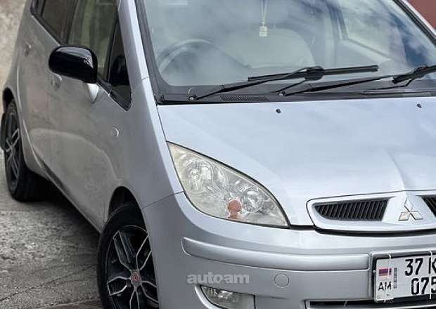 Mitsubishi Colt 2002 — լուսանկար 2