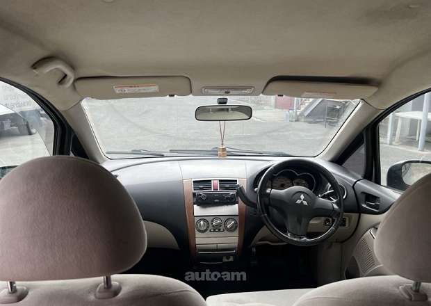 Mitsubishi Colt 2002 — լուսանկար 5