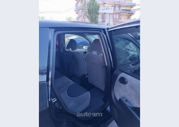 Honda Fit 2004 — լուսանկար 6