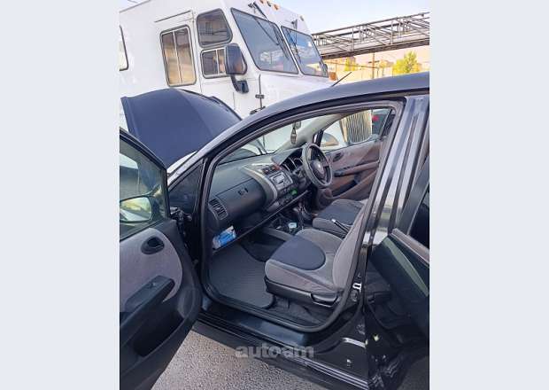 Honda Fit 2004 — լուսանկար 4