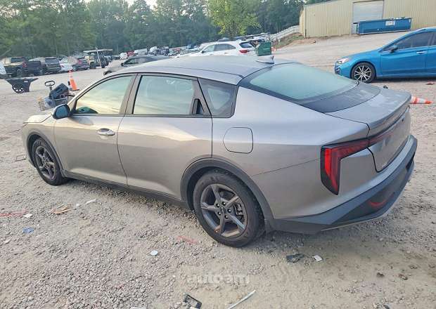 Kia K4