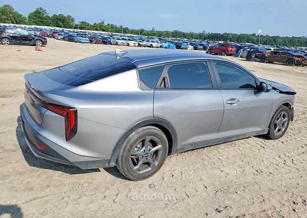 Kia K4