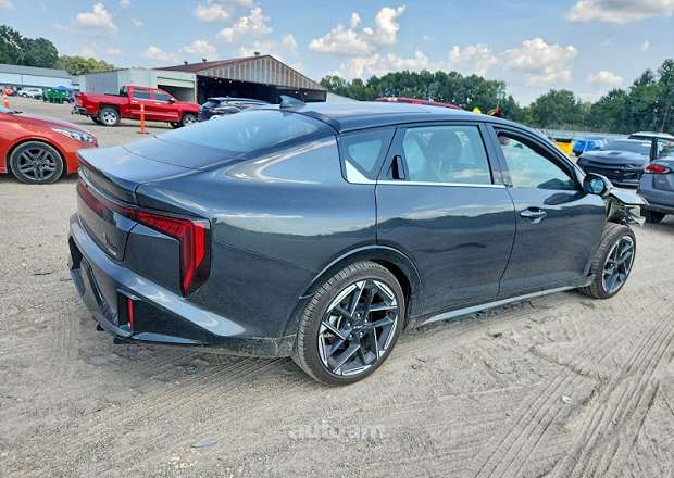 Kia K4