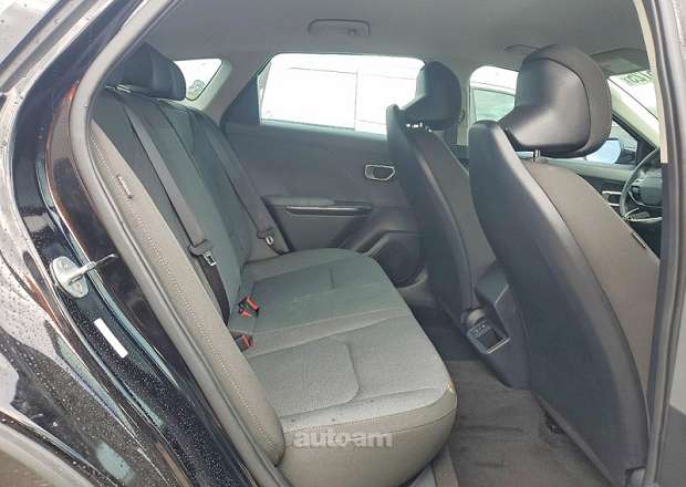 Kia K4