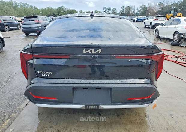 Kia K4