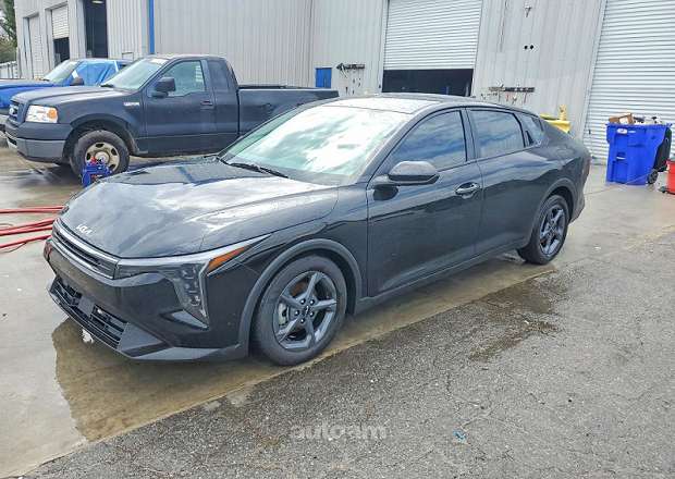 Kia K4