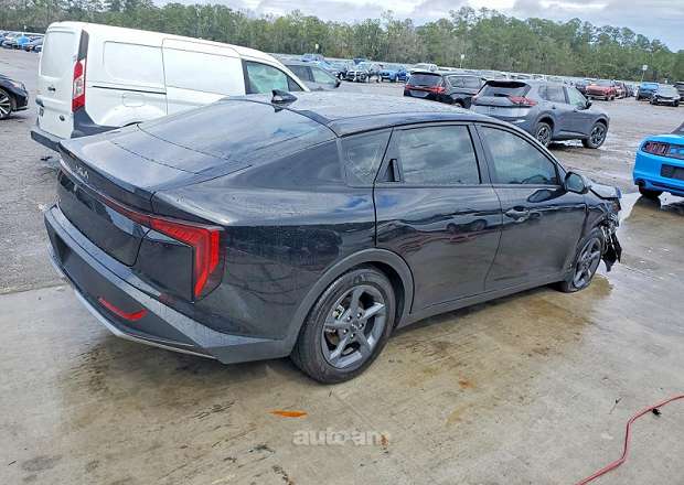 Kia K4