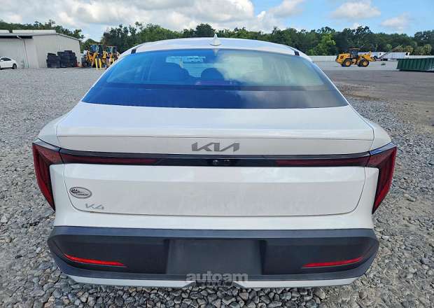 Kia K4