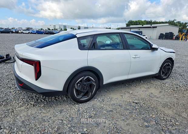 Kia K4