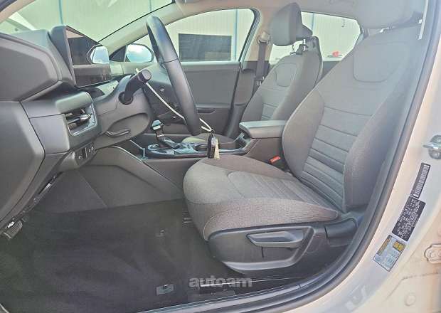 Kia K4