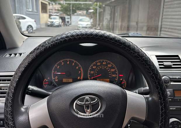 Toyota Corolla 2011 — լուսանկար 5