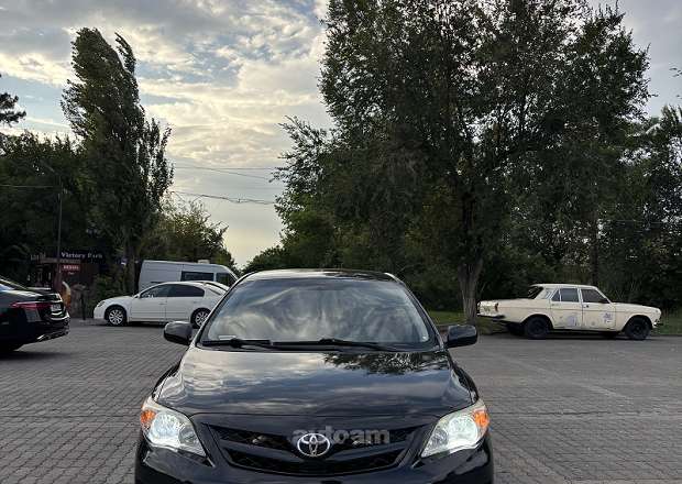 Toyota Corolla 2011 — լուսանկար 2