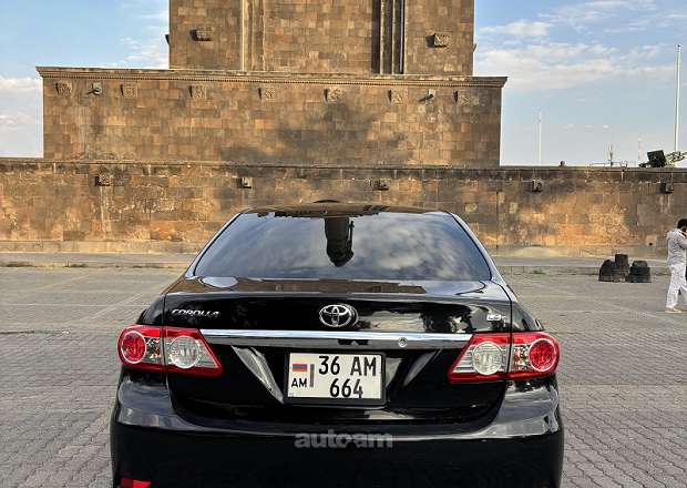 Toyota Corolla 2011 — լուսանկար 3