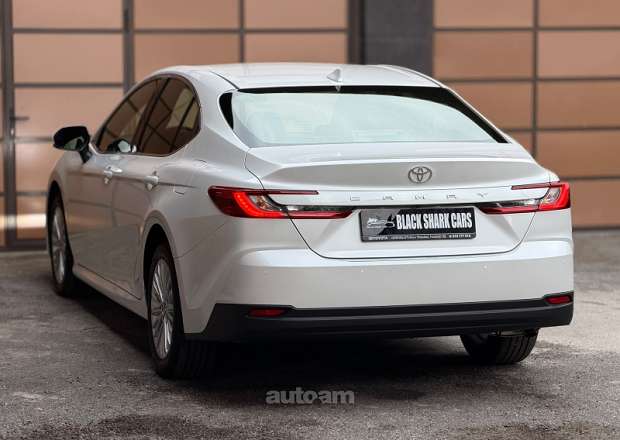 Toyota Camry 2025 — լուսանկար 6