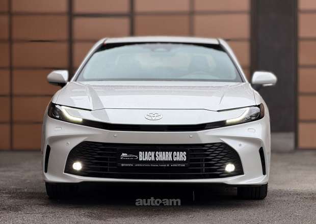 Toyota Camry 2025 — լուսանկար 3