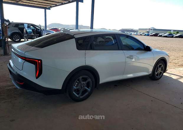 Kia K4