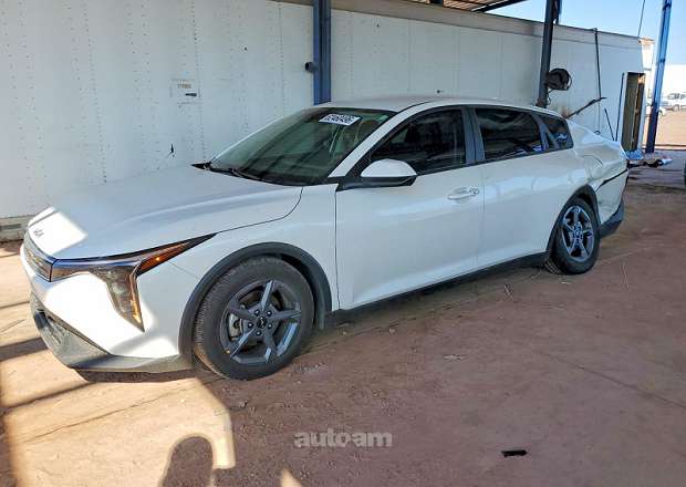 Kia K4