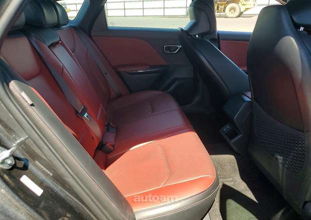 Kia K4
