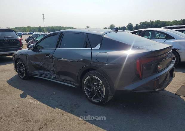 Kia K4