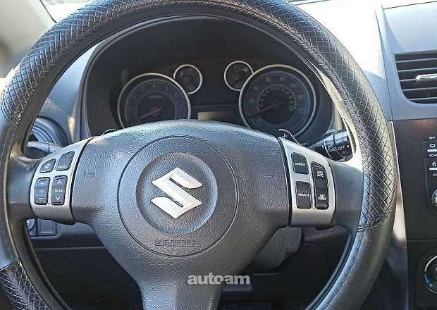 Suzuki SX 4 2011 — լուսանկար 9
