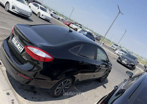 Ford Fiesta 2018 — լուսանկար 3