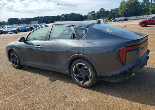 Kia K4