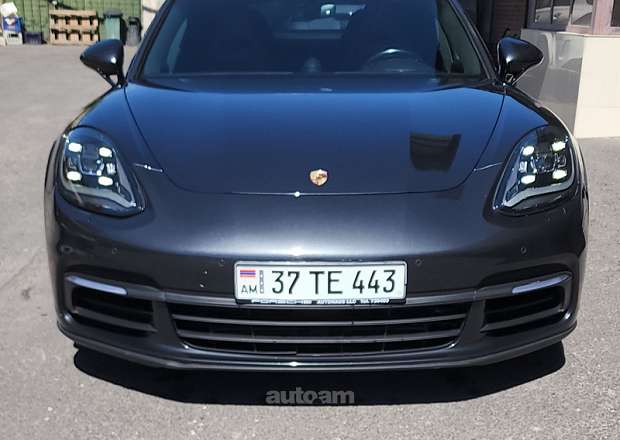 Porsche Panamera 2018 — photo 1