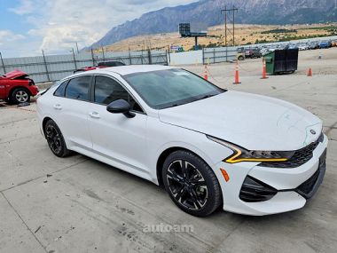 Kia K5  2021 
