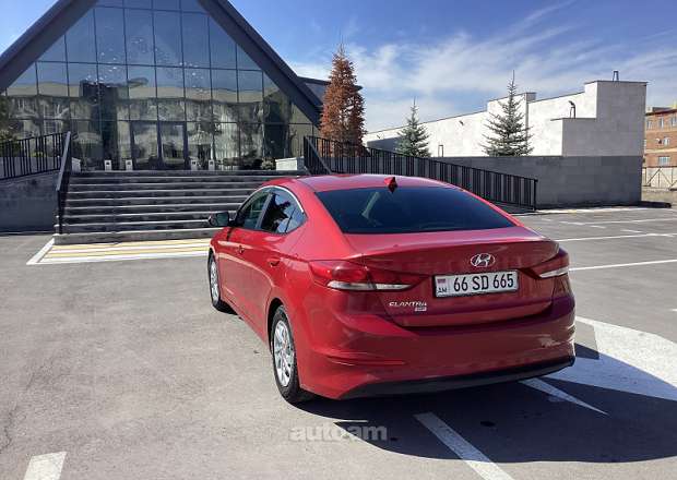 Hyundai Elantra 2017 — photo 4